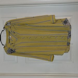 fig and flower Blouse 2X, Yellow and Black, Button down